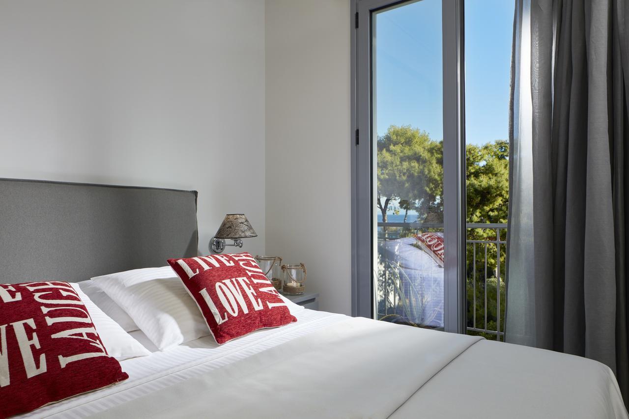 The Gardens Gallery Hotel Xylokastro Esterno foto